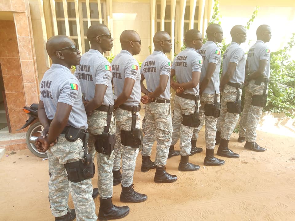 Agents SINAI SECURITE en ordre de marche